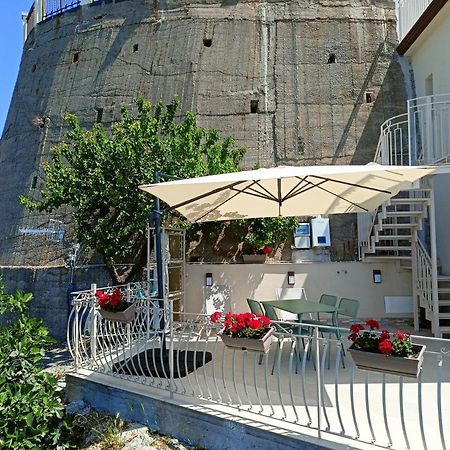 Вилла Casa Mylai Кастельмола Экстерьер фото